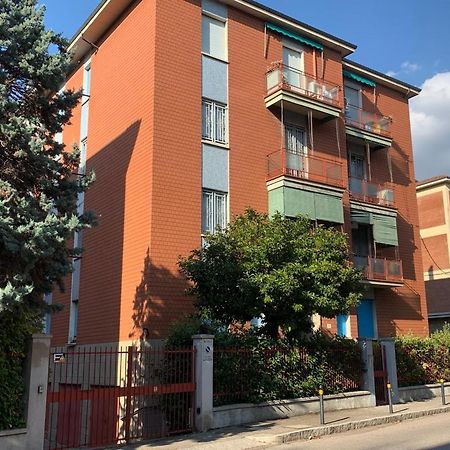Nibu Appartamenti - Appartamento Centrale Comodo A Tutto, Anche A Villa Chiara Καζαλέκιο ντι Ρένο Εξωτερικό φωτογραφία