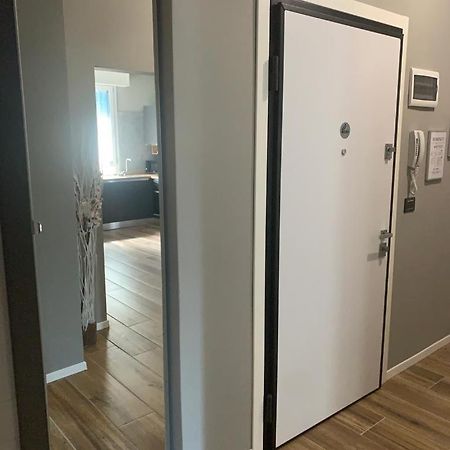 Nibu Appartamenti - Appartamento Centrale Comodo A Tutto, Anche A Villa Chiara Καζαλέκιο ντι Ρένο Εξωτερικό φωτογραφία